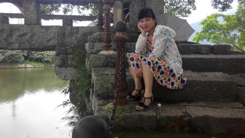 女子悠然的第一张照片--周宁相亲网
