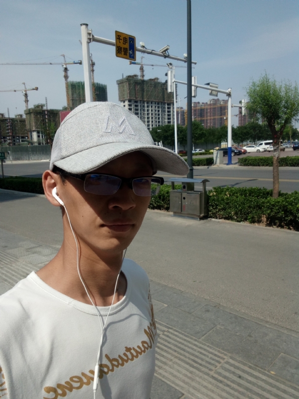 挥一挥手什么都没有的第一张照片--周宁相亲网
