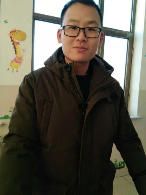 品上男人的第一张照片--周宁相亲网