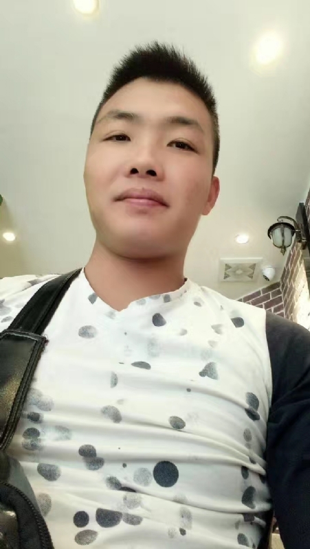 吃生蚝的小乖乖的第一张照片--周宁相亲网