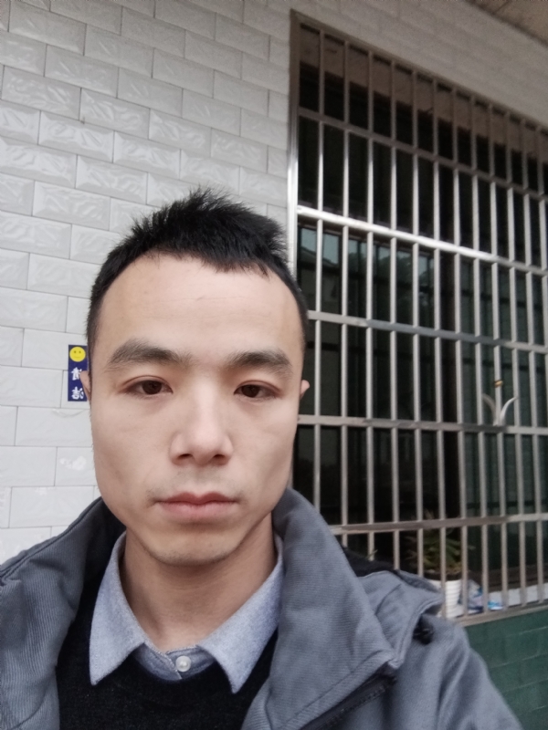 笑得那么开心的第一张照片--周宁相亲网