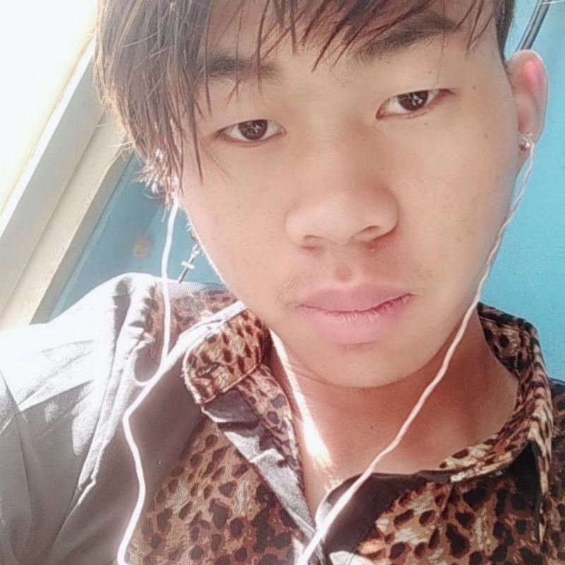 少年不在少的第三张照片--周宁相亲网