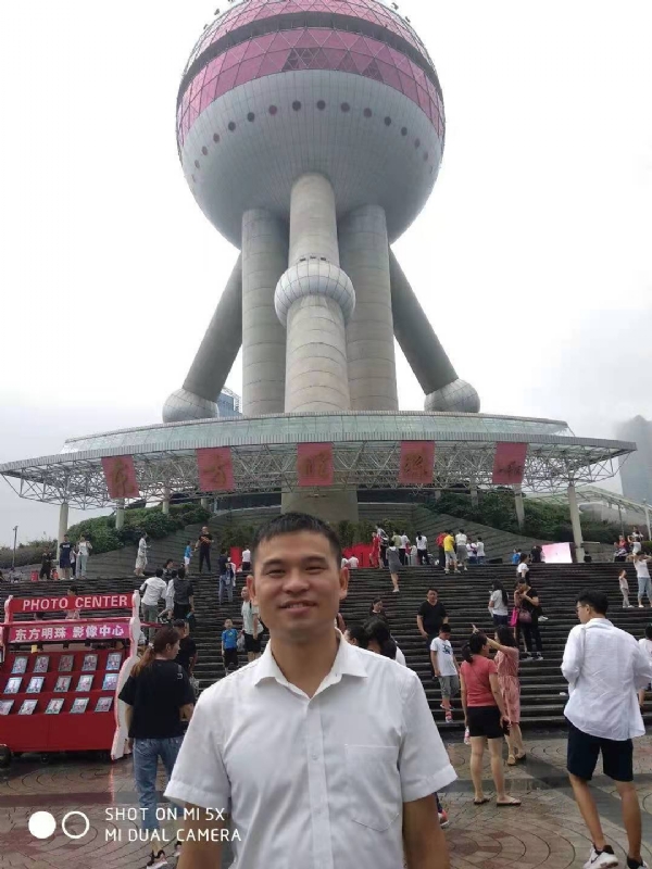 小猫吃老鼠的第一张照片--周宁相亲网