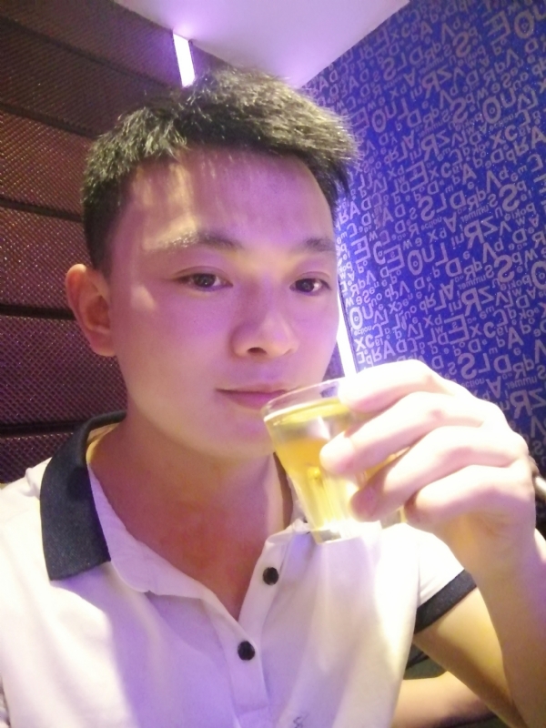 幸福的拥抱的第一张照片--周宁相亲网