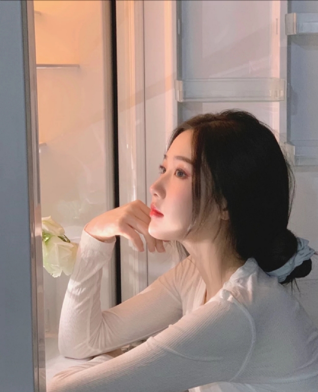 風吹過臉頰的第一张照片--周宁相亲网