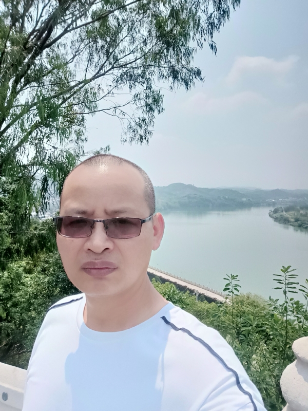 随缘随性的第一张照片--周宁相亲网