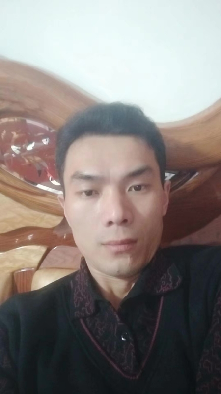 错把真心喂了狗的第四张照片--周宁相亲网
