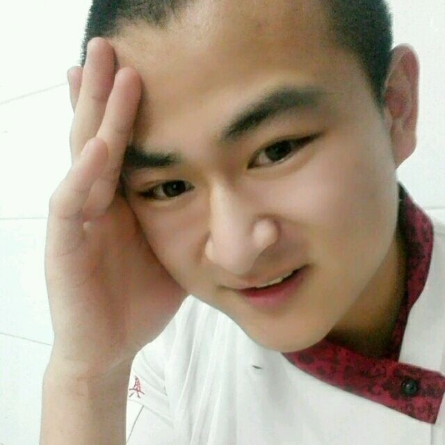 人潮拥挤的第一张照片--周宁相亲网