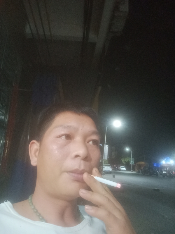 善解人意的第一张照片--周宁相亲网