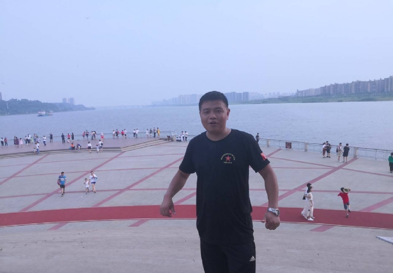 曾经心疼的我的第一张照片--周宁相亲网