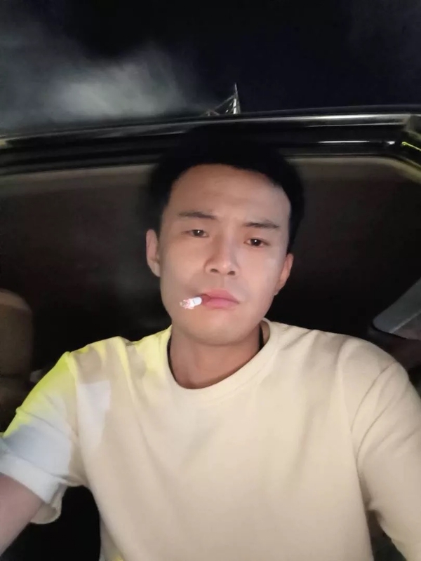 爱睡觉的土拨鼠的第一张照片--周宁相亲网