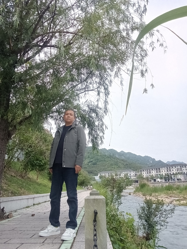 飞雪飘零的第一张照片--周宁相亲网