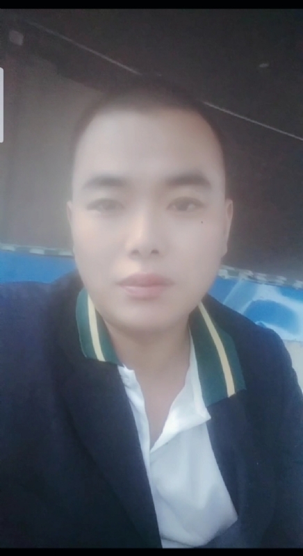 阳光男孩的第一张照片--周宁相亲网