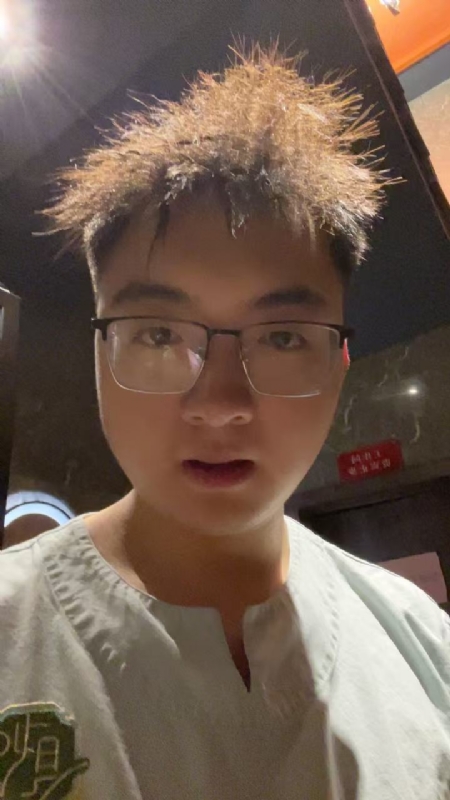成熟稳重的男士的第一张照片--周宁相亲网
